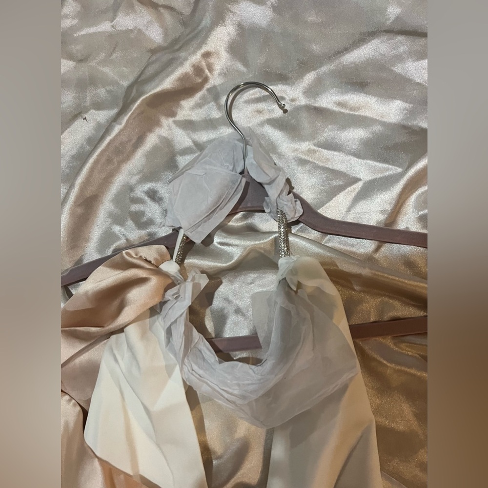 Dress - Picture 2 of 6